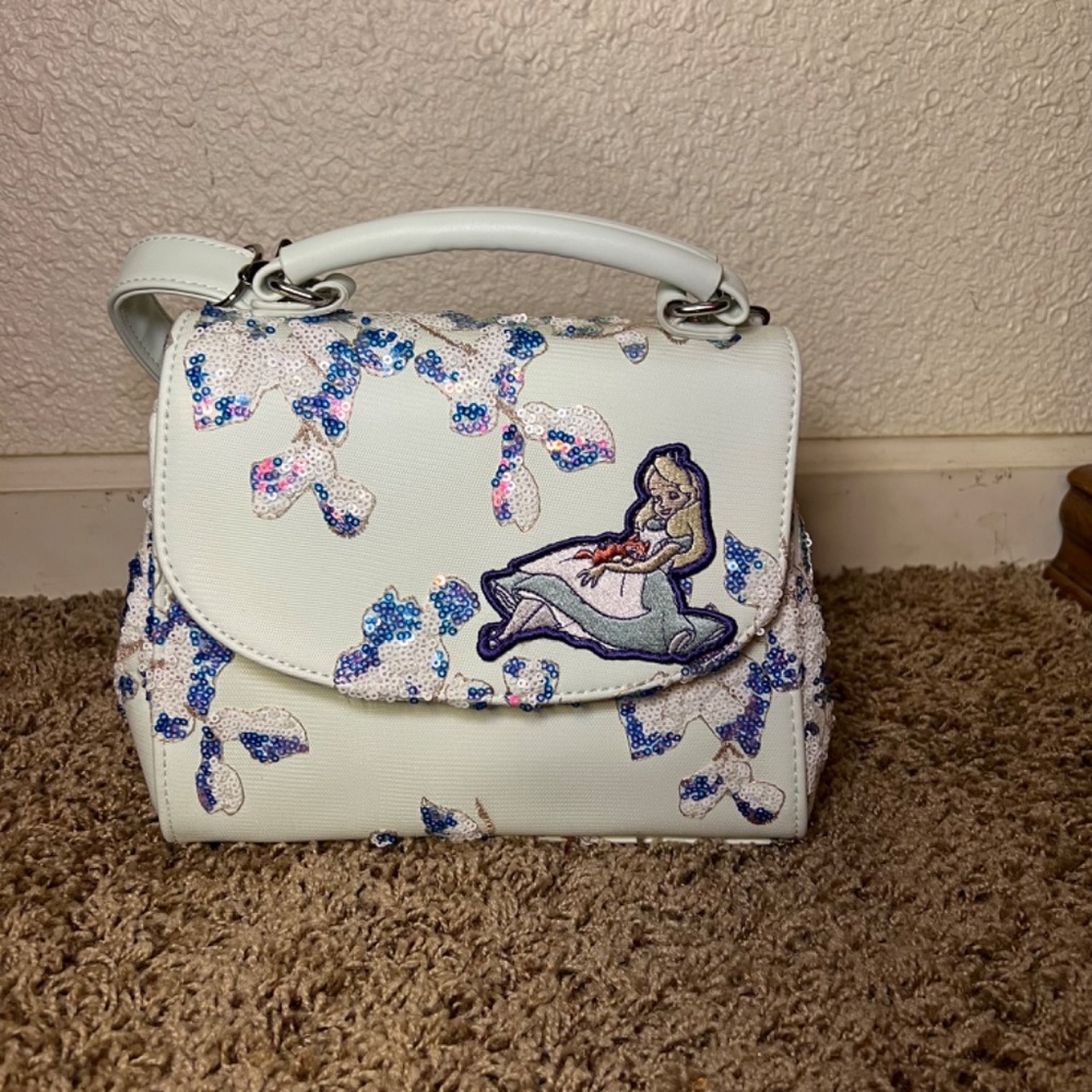 Disney Loungefly – Alice in Wonderland Sequined Crossbody Bag - Picture 2 of 7